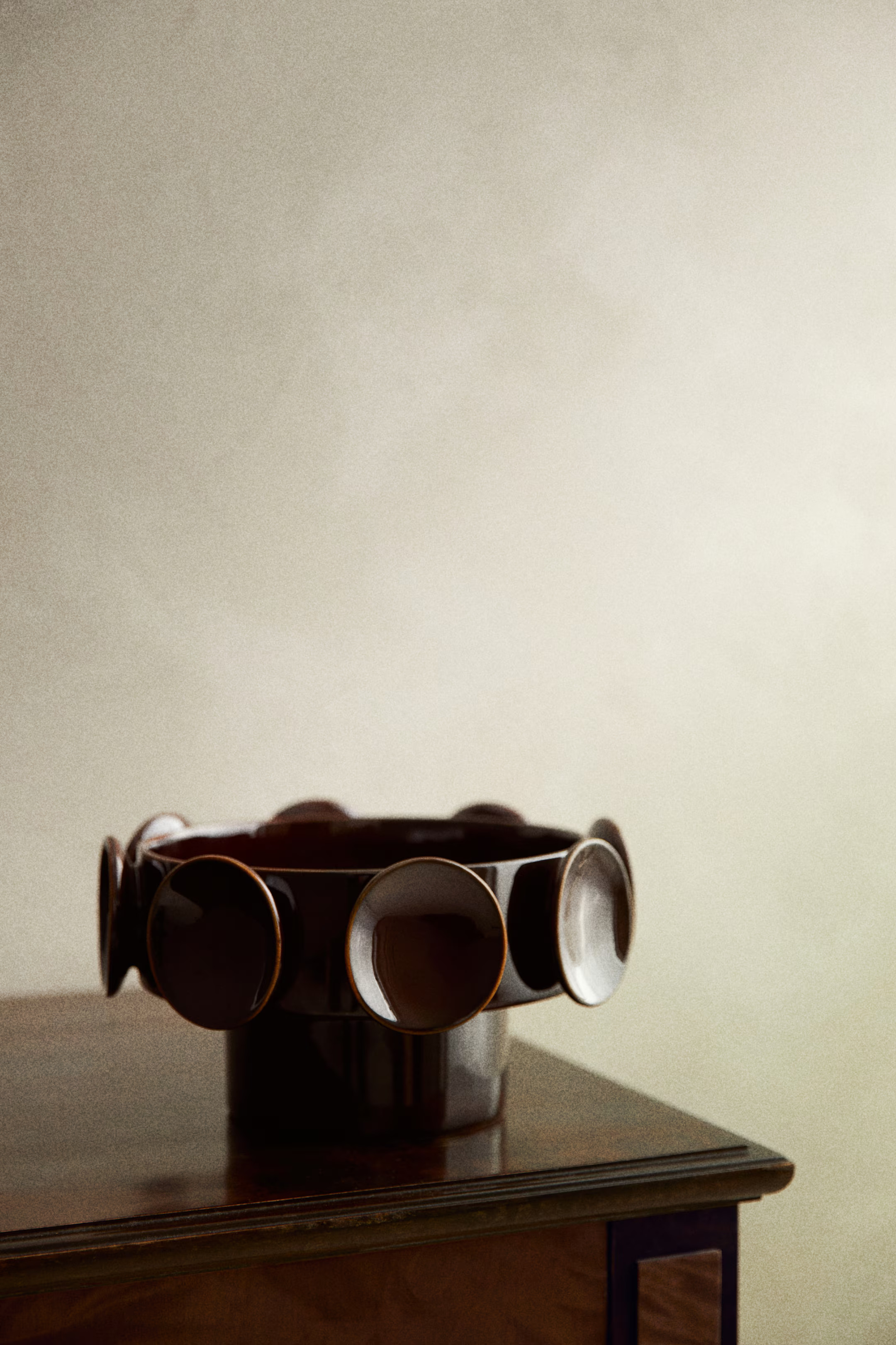 Large Stoneware Bowl - Dark brown - Home All | H&M US | H&M (US + CA)