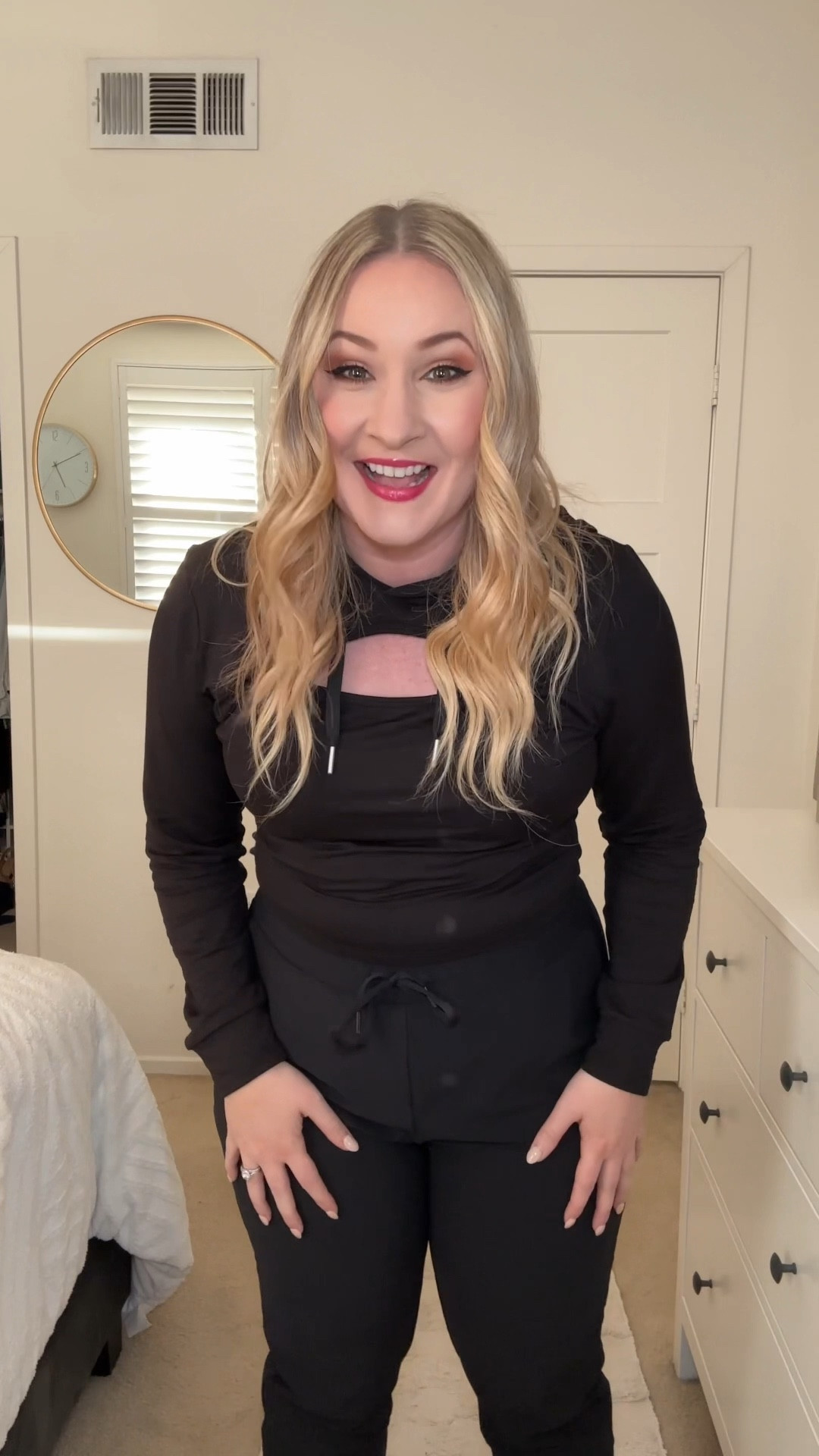 Obsessed with these Pet Hair Resistant Joggers from HALARA! 🖤 joggers, leggings, high waisted joggers, black leggings, black joggers, pet owners, crop hoodie, stylish workout gear 

#LTKfitness #LTKfindsunder50 #LTKGiftGuide