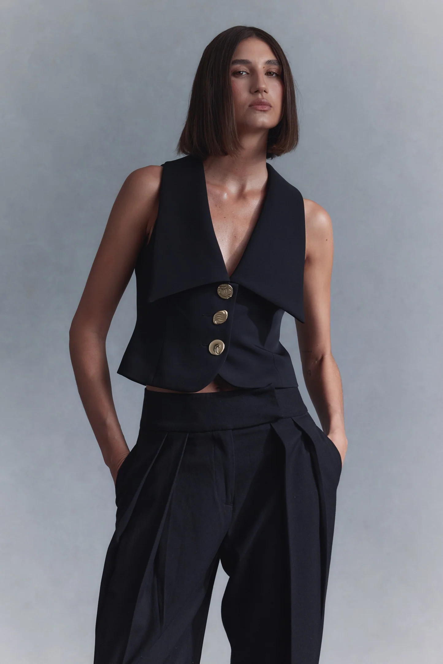 Alix Mixed Button Vest - Black | MESHKI US