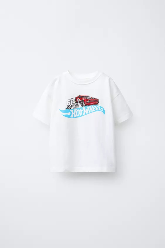 T-shirt with round neck and short sleeves. HOT WHEELS™ MATTEL print on front and back. | Zara US