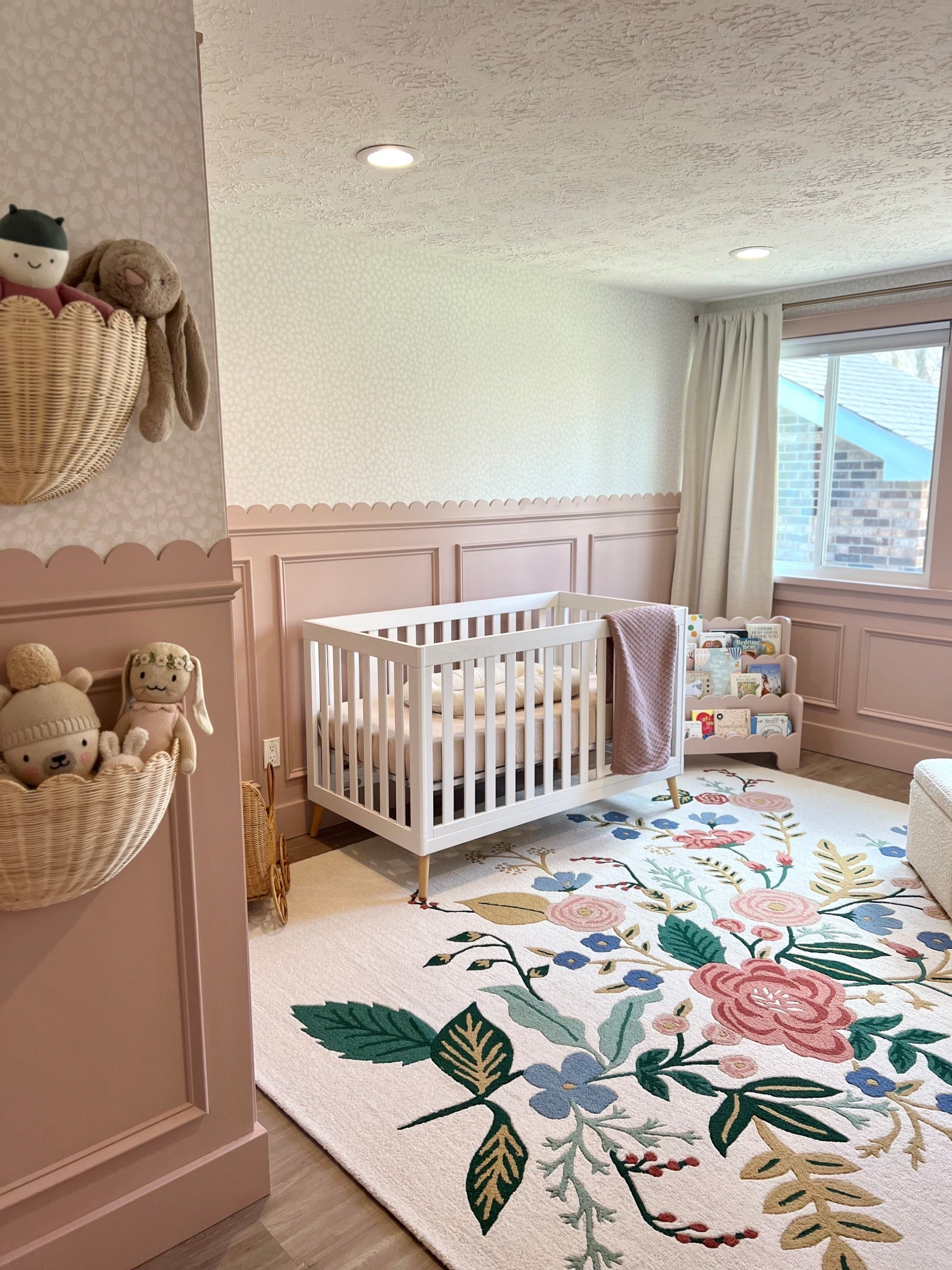 Scallop girls nursery! 🎀🫶🏻

#nursery #girlnursery #pinknursery 

#LTKBaby #LTKHome #LTKBump