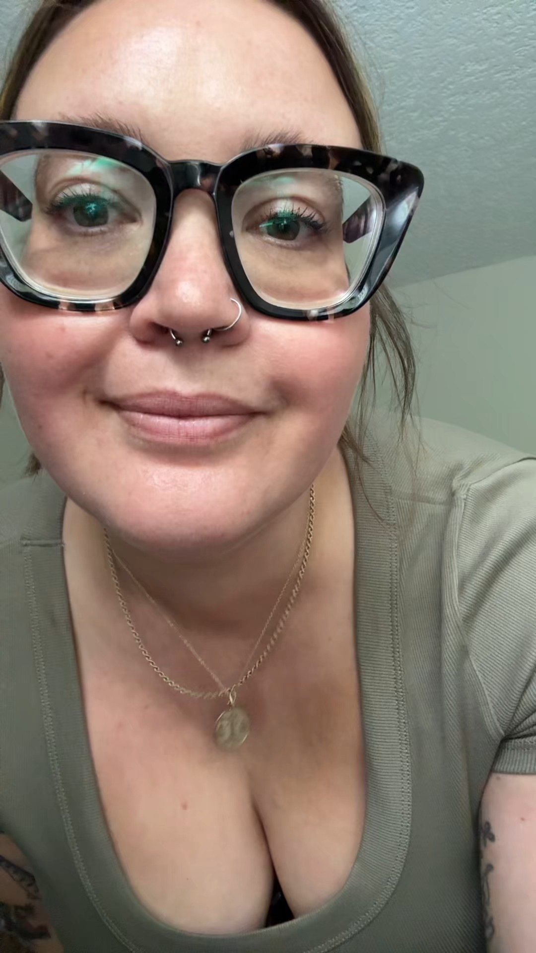 Lil Madewell Tee try on. 

#LTKFindsUnder50 #LTKxMadewell #LTKMidsize