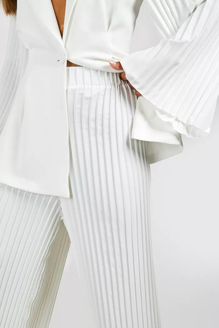 Pleated Wide Leg Dress Pants | boohoo (US & Canada)