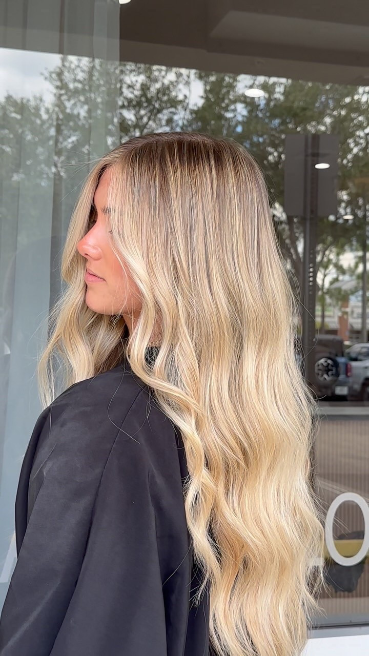 much needed blonde refresh 🔪 keeping things light, bright, and layered @maddiedoesherhair is the magic behind it all 

#blondehair #blonde #blondehairinspo #hairinspo #hairtransformation

#LTKgrwm #LTKselfcare #LTKBeauty