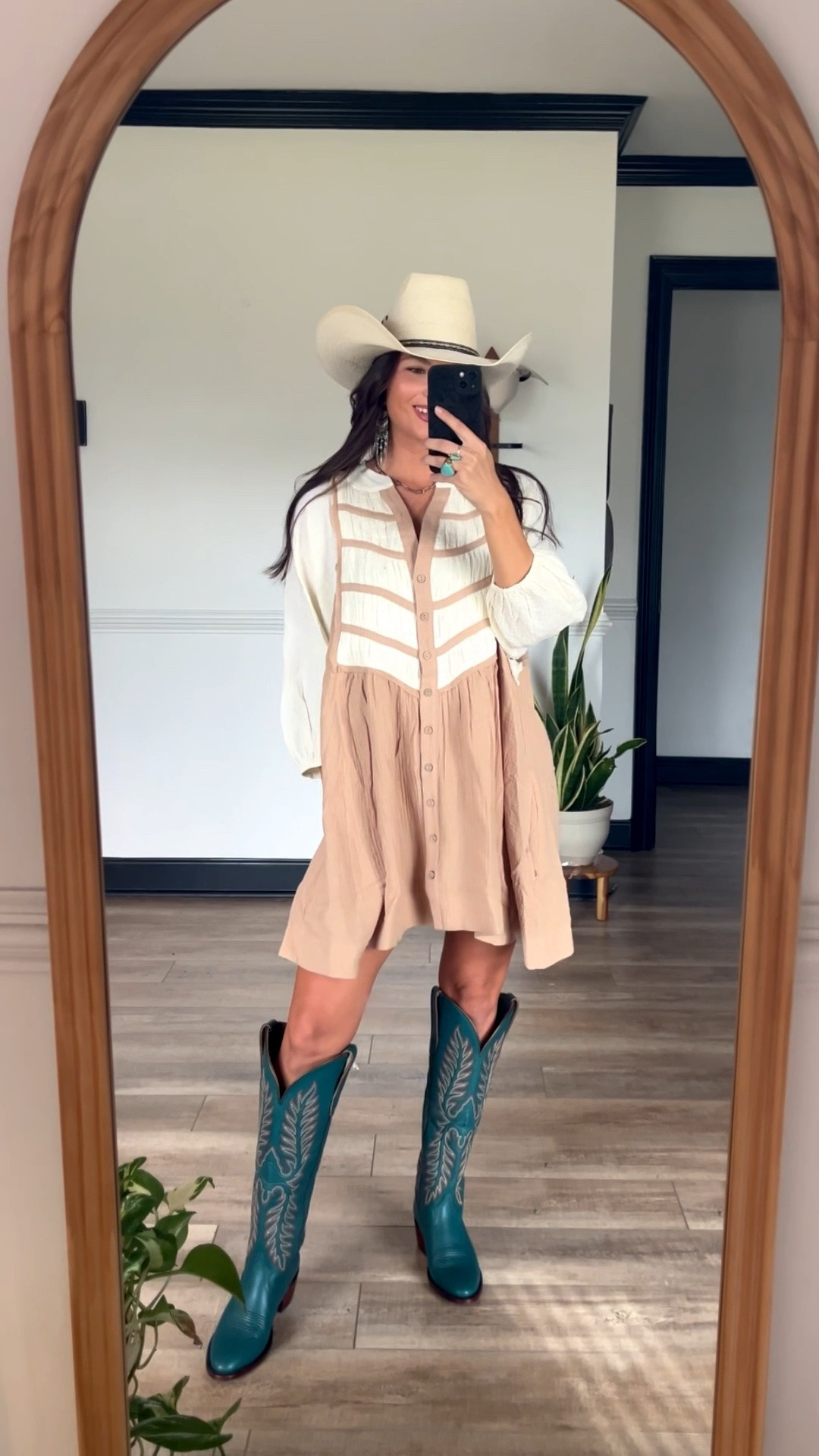 Restock on my tunic & boots on sale! Wearing small tunic

#LTKgrwm #LTKootd #LTKSaleAlert