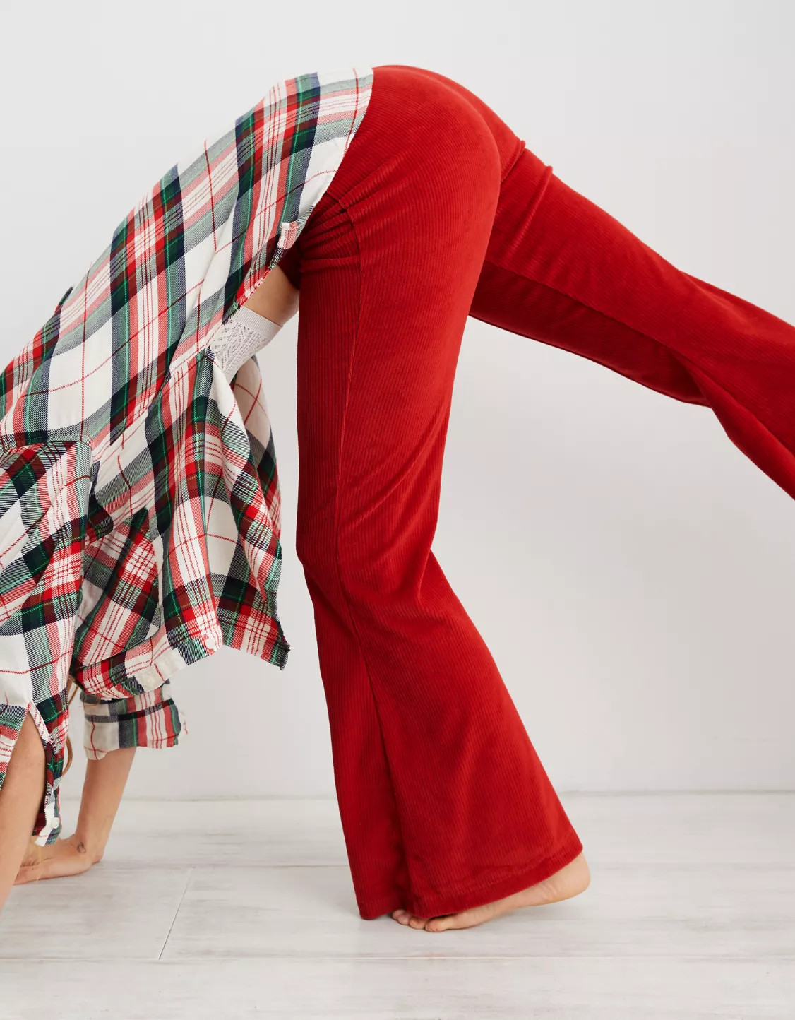 Aerie Groove-On Rib Velour Flare Pant | Aerie