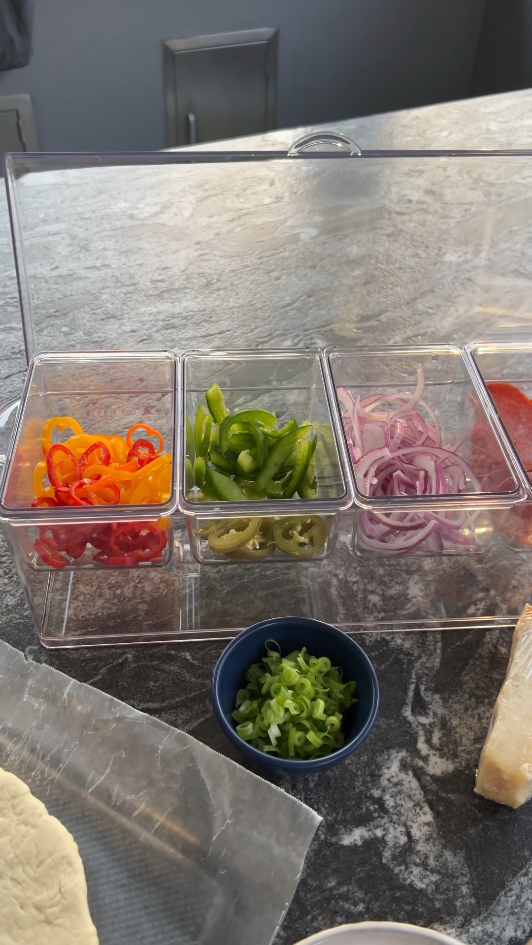 Seriously the best $ I’ve spent!! You can put ice on the bottom and holds a ton of things since the compartments are pretty deep. 

#amazonfinds #bbqfinds #bbqmusthaves 