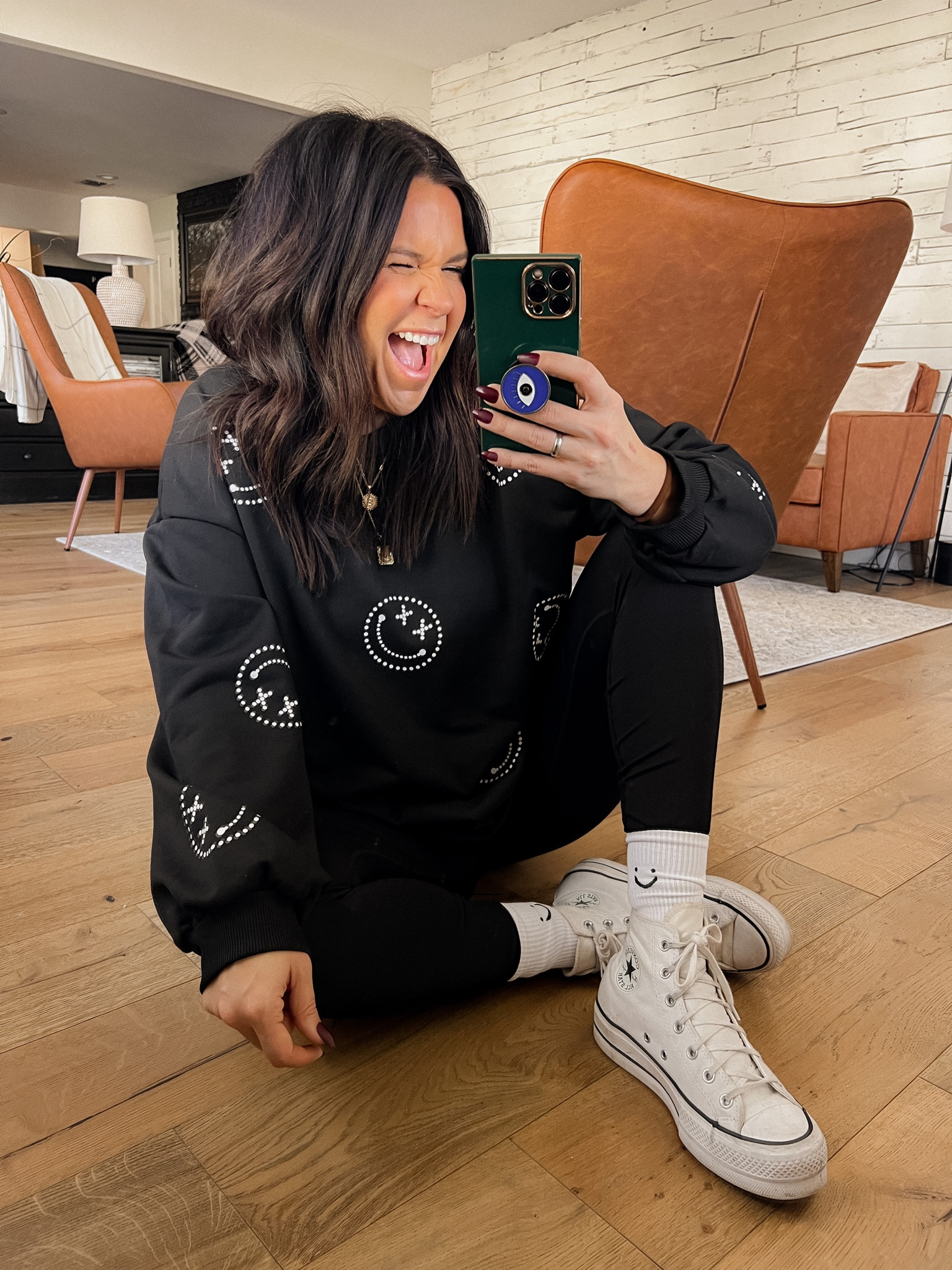 Smiley Sweathsirt: 2XL
Leggings: Large
Socks: one size
Platform Converse: true to size 

#LTKstyletip #LTKshoecrush #LTKunder50