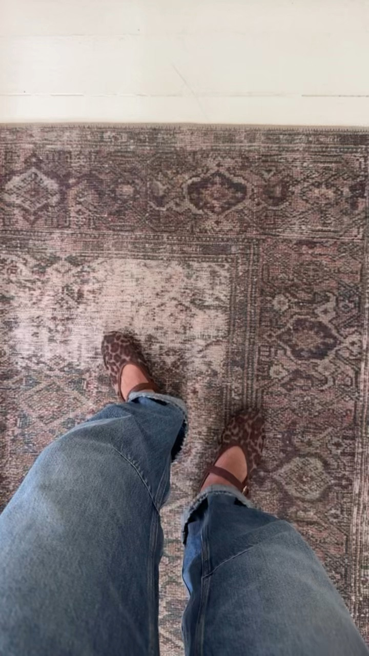 How cute are these Mary Jane flats?! 🥿

#dartedbarrel #denim #denimjean #flats #maryjaneshoe #loloirug #ootd #fallfashion

#LTKTall #LTKStyleTip #LTKBeauty