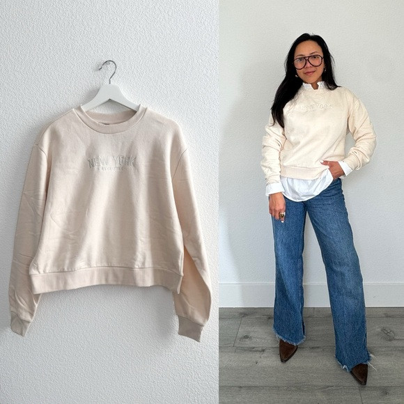Beige New York Manhattan Sweatshirt (M, L) | Poshmark