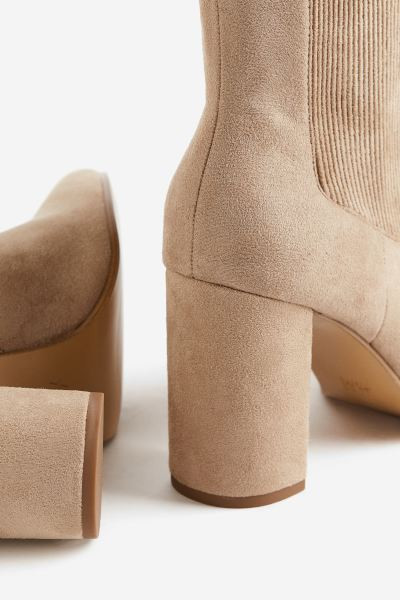 Chelsea Boots with Heel - Black - Ladies | H&M US | H&M (US + CA)