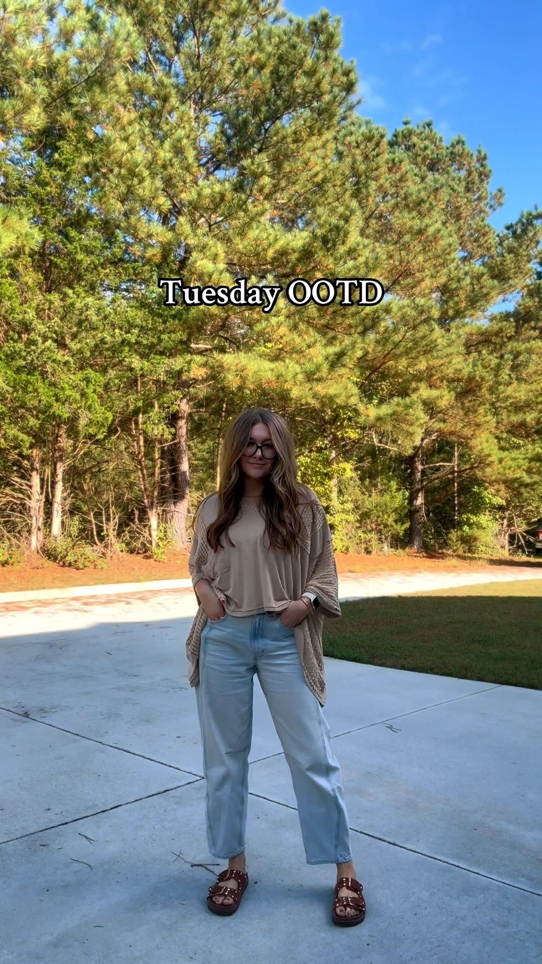 Loving this top so much! So cozy 🤎 perfect for fall! On MAJOR sale right now!! 🚨

#LTKSeasonal #LTKStyleTip #LTKFindsUnder50