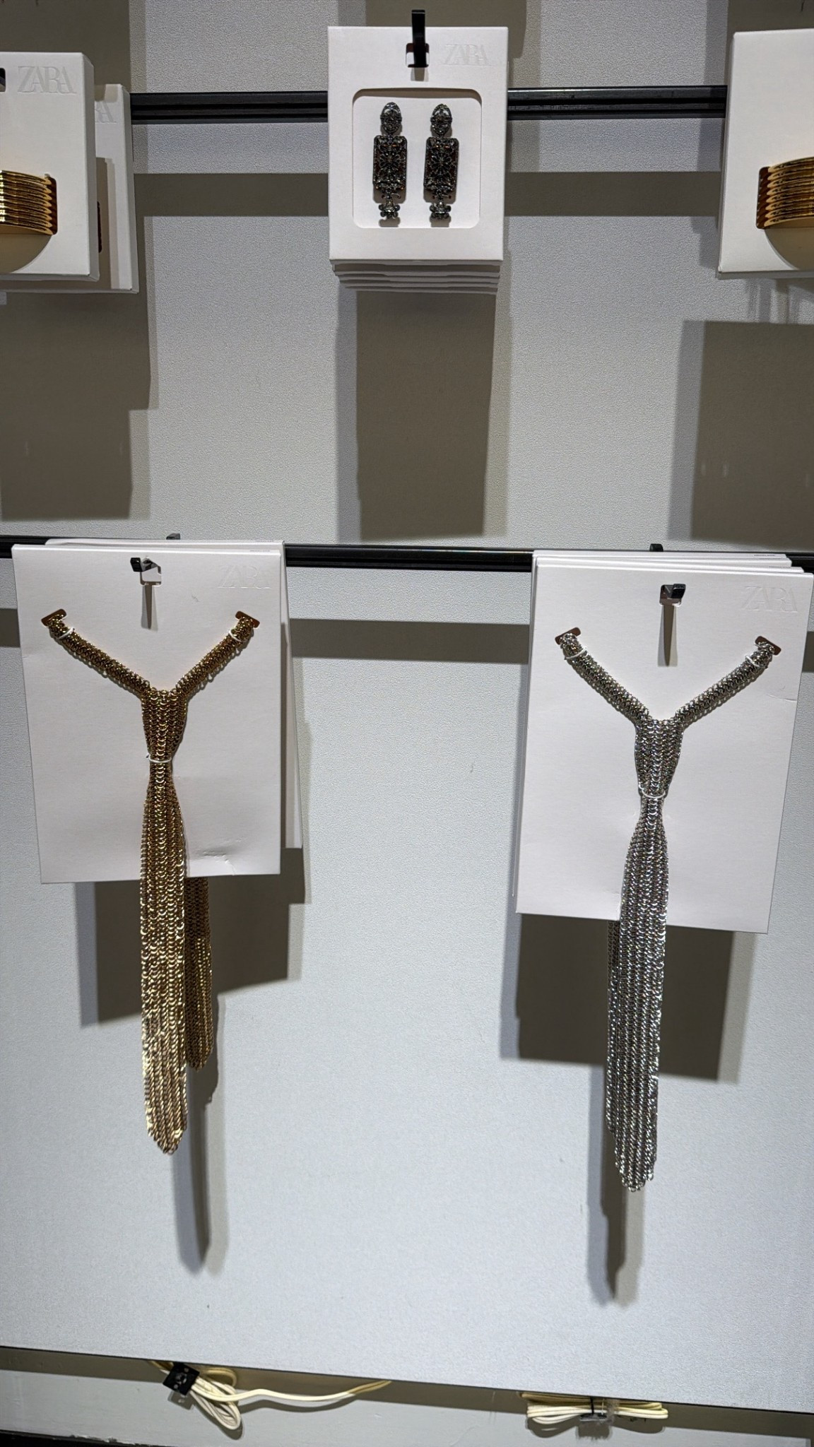 Metal Tie Necklace is teaaaaa 