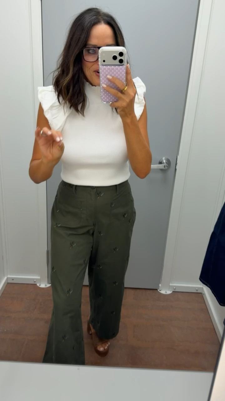 These embroidered duck pants are SO cute 🦆🤎 such a fun little detail that makes a basic outfit feel so much more special! And this olive color is perfect for fall 👏🏻

@Walmart 

xs/2

#WalmartFinds #WalmartFashion #WalmartStyle #WalmartClothing #FallFashion #FallStyle #FallOutfits #EmbroideredPants #AffordableFashion #WalmartFinds #LTKCreator #LTKFashio

#LTKootd