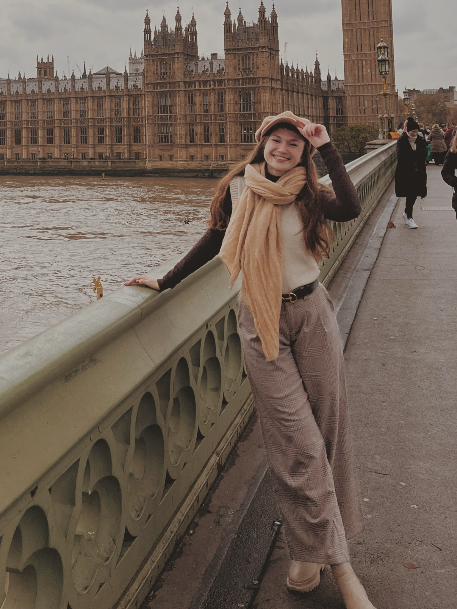 Chocolate brown turtleneck 
Beige sweater vest
Brown check trousers
Belt with gold buckle detail
Beige Baker boy hat

Light academia 
Light academia outfit 
Light academia style 
Light academia aesthetic 
Neutral outfit 
Autumn outfit 
Autumn fashion 
Autumn fashion inspo

#LTKU #LTKSeasonal #LTKFindsUnder100