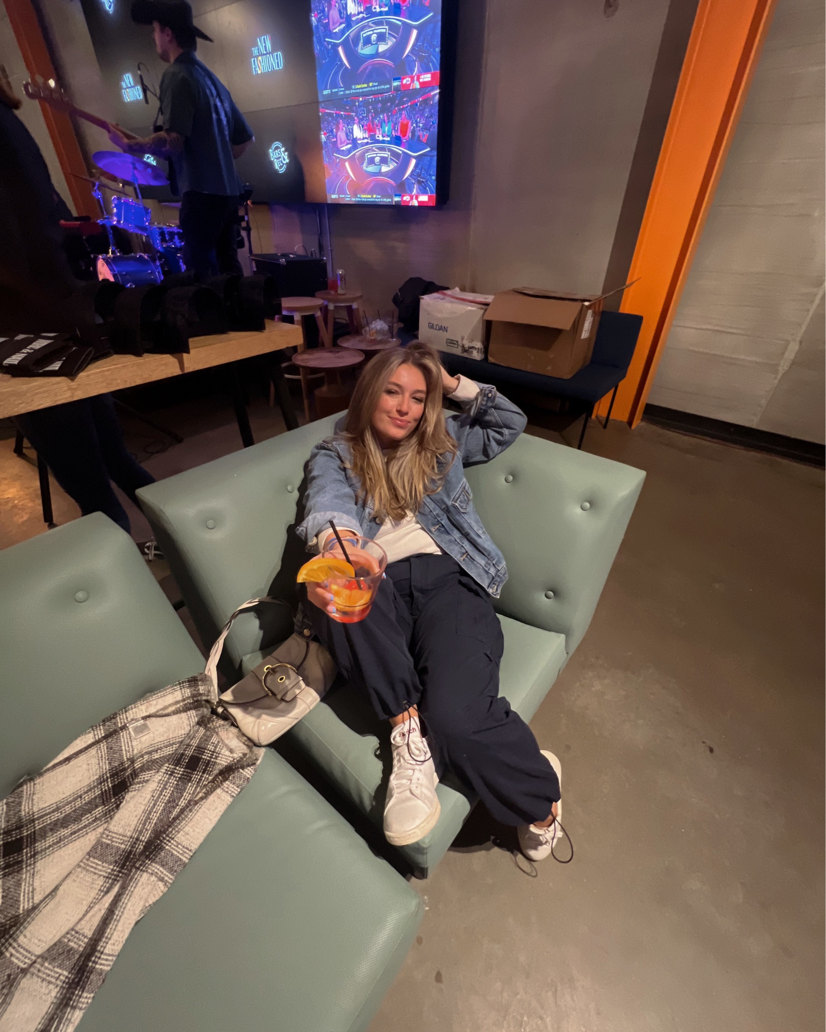 Casual weekend outfit with cargo pants! Love an oversized denim jacket  

#LTKshoecrush #LTKfindsunder100