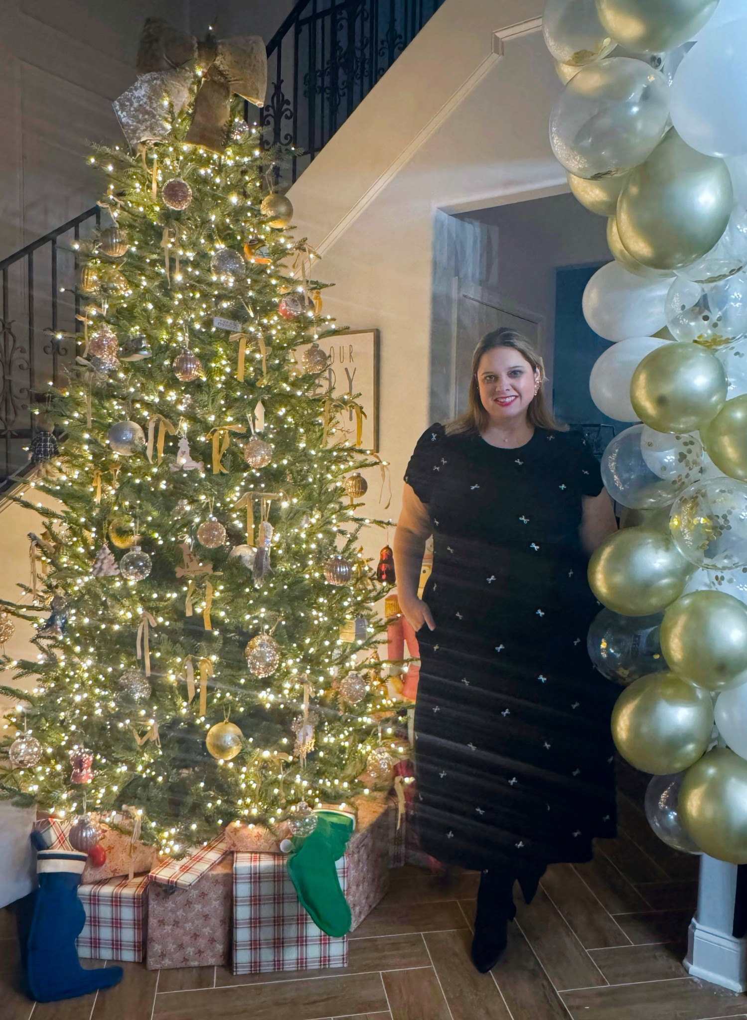 Only a few sizes left of this beautiful bow dress perfect to wear past the holiday season 

#LTKFindsUnder100 #LTKSeasonal #LTKOver40