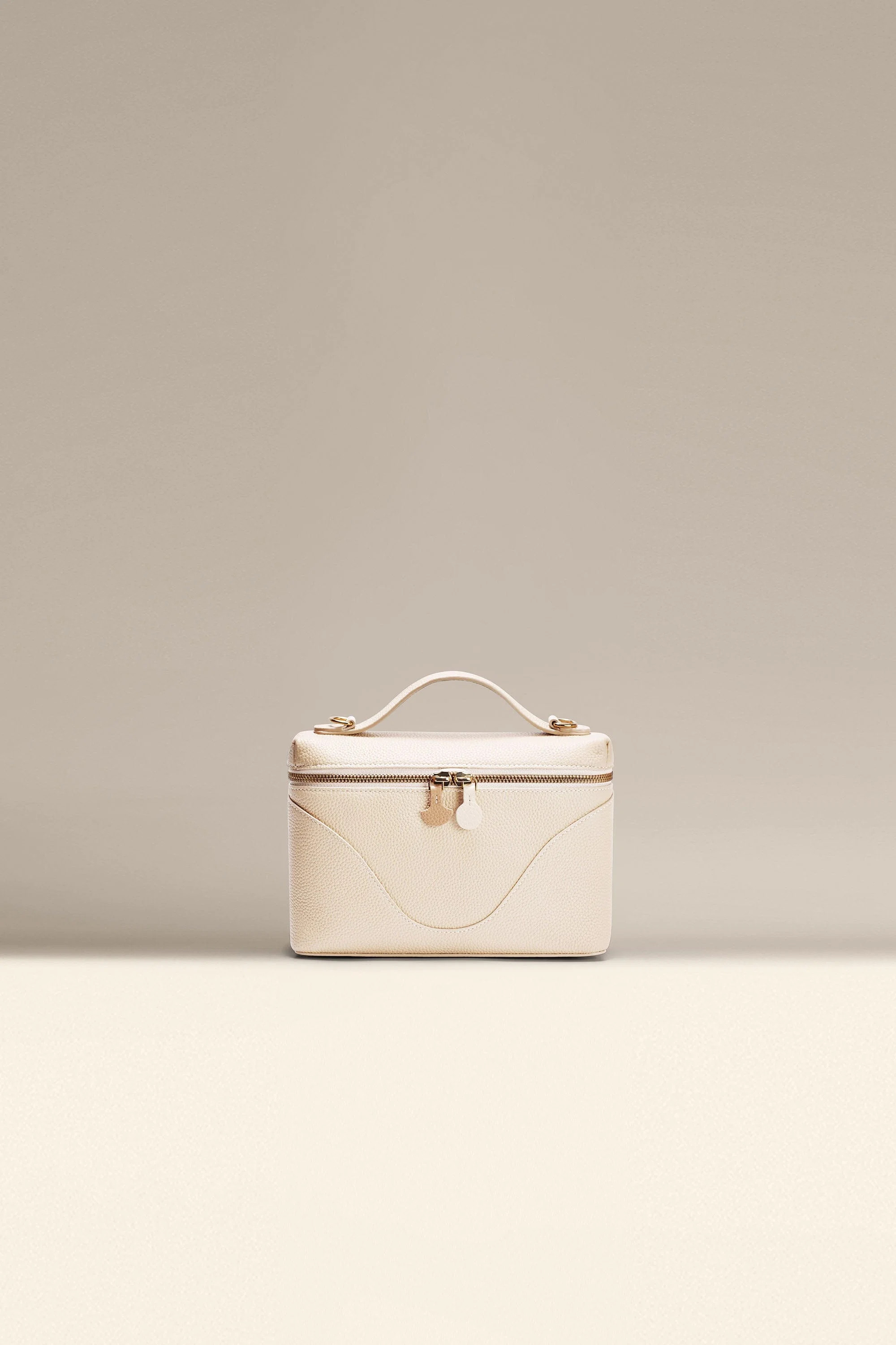Shop Mini Anchor Bag - OLEADA: Small Leather Work Shoulder Bag | OLEADA