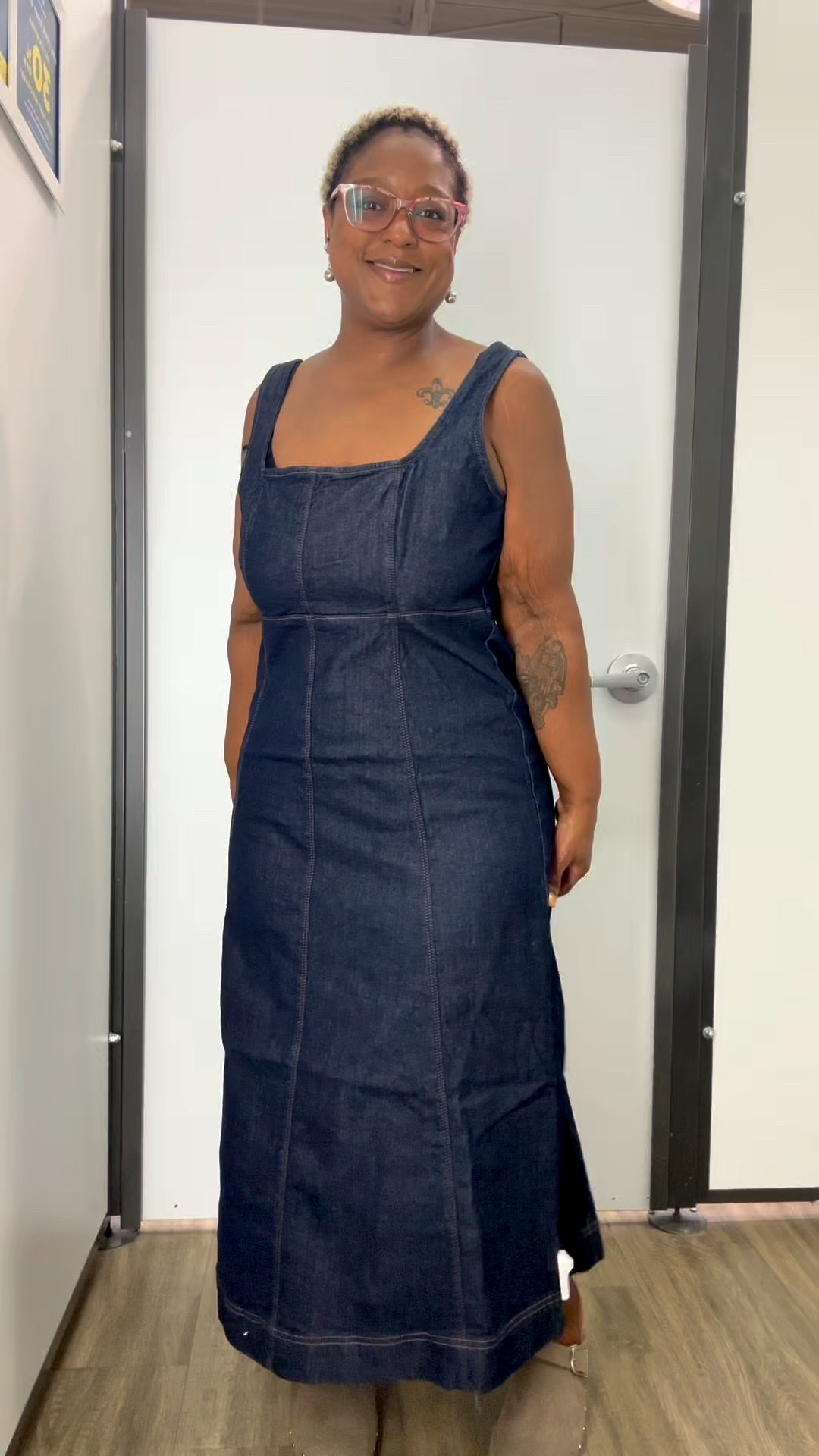 This denim midi dress from Old Navy is giving all the cozy fall vibes 🍁 I love the dark wash and how easy it is to style. I layered it with this bubblegum pink corduroy shirt — wore it open as a jacket — and it totally pulls the look together. Linking the full outfit (including these comfy clogs) on my LTK 💕


#LTKSeasonal #LTKFindsUnder50 #LTKMidsize