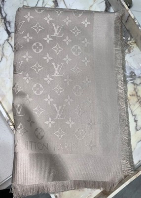 Authentic NWOT Louis Vuitton Greige Monogram Shawl/Scarf M71336 | eBay US