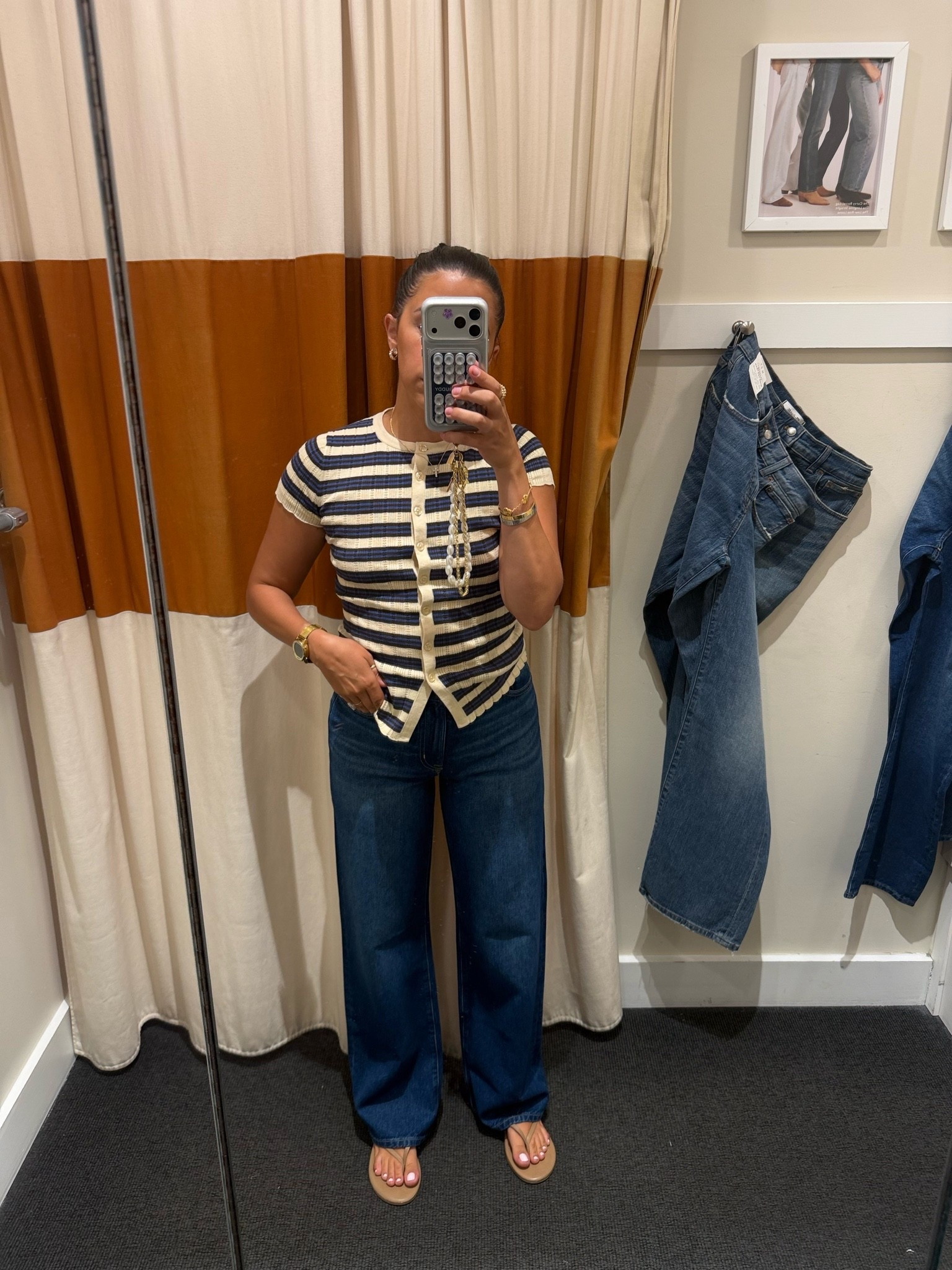 Madewell Picks! 
Top: small 
Jeans: 27 

Dressupbuttercup.com #dressupbuttercup #dederaad

#LTKgrwm #LTKmomlife #LTKSeasonal