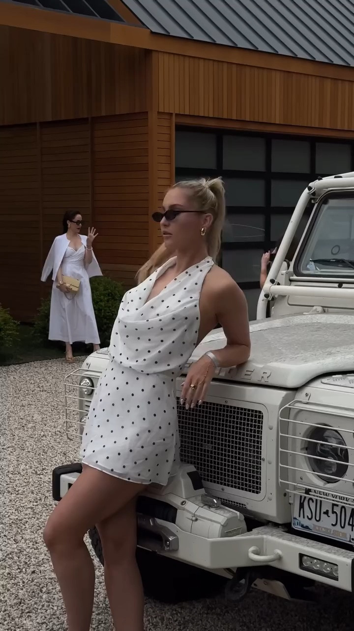 Le Club Hamptons

@forbiddenwell | @kcmconnectpr