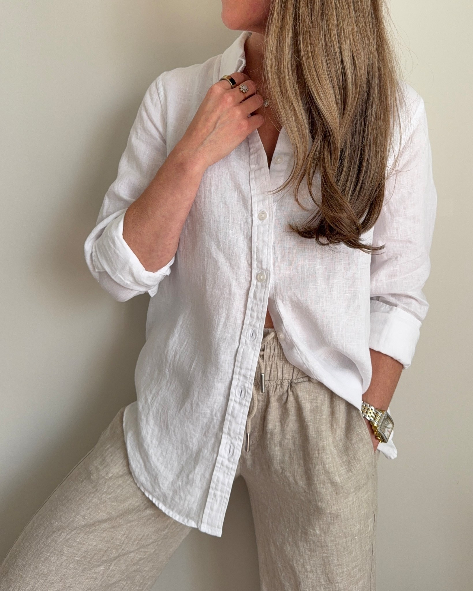 White linen button down outfit

Quince Promo Code: INFG-26LINENANDLIGHTCO10

Classic white linen shirt styled with neutral drawstring linen pants.

An effortless warm-weather capsule wardrobe combination that works year after year.

Search terms:
• White linen shirt outfit
• Linen set outfit
• Neutral summer capsule
• Minimalist mom wardrobe
• Classic everyday basics

Simple. Structured. Timeless.


#LTKgrwm #LTKootd #LTKmomlife