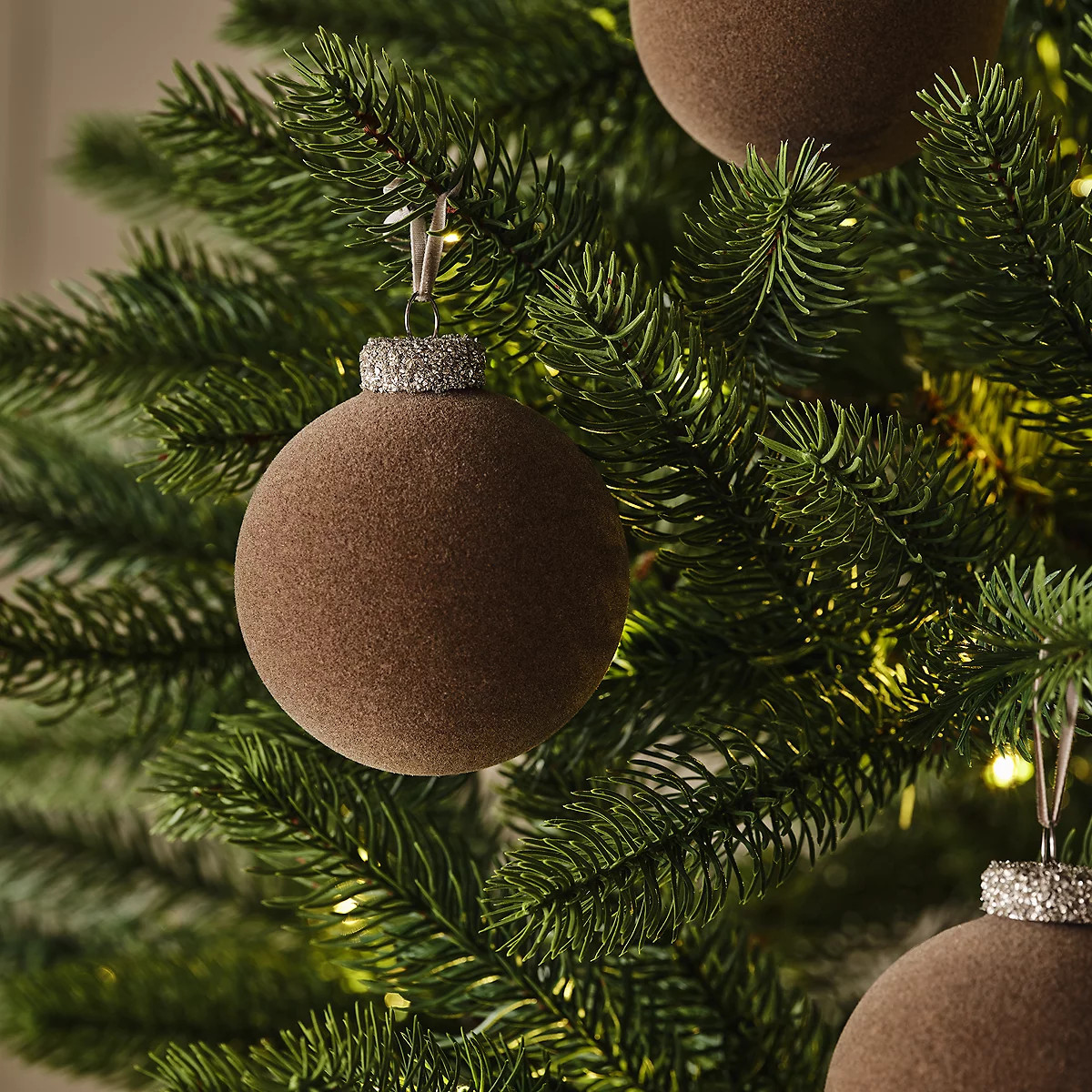 Chocolate Bauble – 9cm | The White Company UK & ROW
