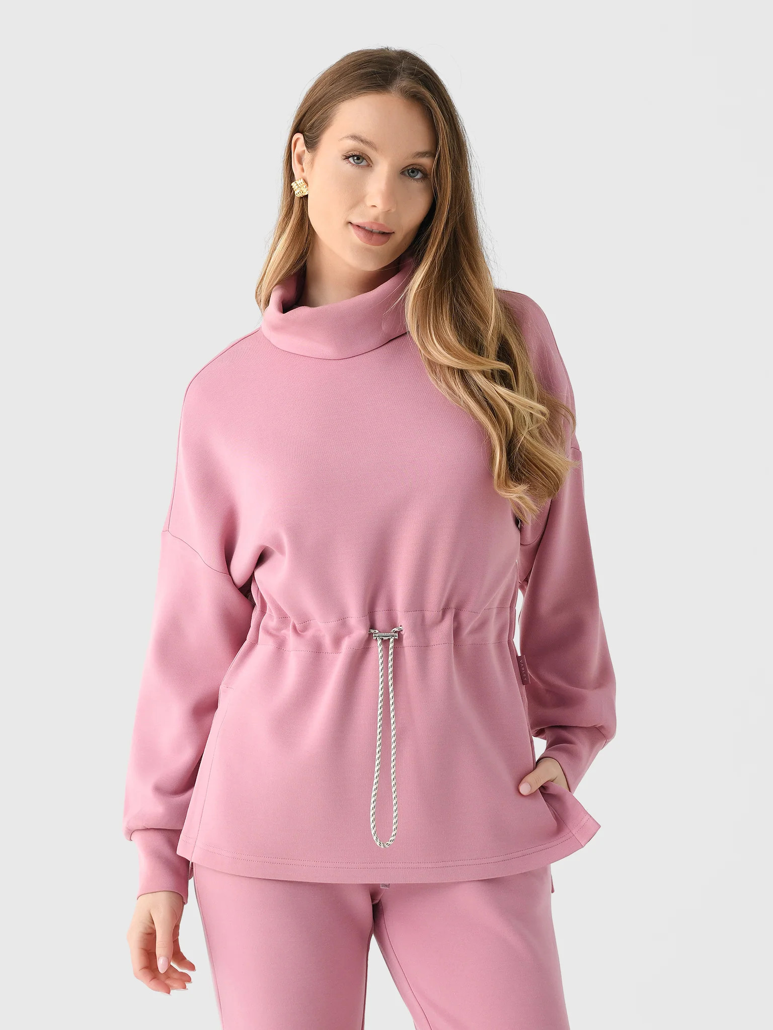 VARLEY
                      
                     Women's Freya Sweatshirt | Saint Bernard