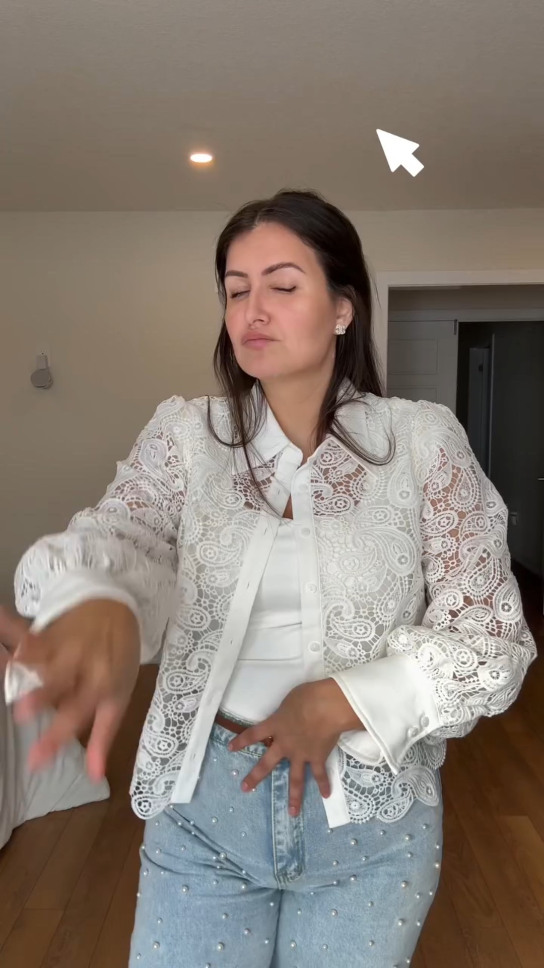 Keeping up with trends is not for the weak or the wallet.
So I did the work for you. 👏

This is a midsize try-on (I’m wearing a 12 / L–XL depending on the piece), but every item is size-inclusive and adaptable for different bodies.

From pearl-embellished jeans, crystal details, tie-up denim, elevated trousers, to work-to-night tops that look way more expensive than they are…these are the pieces worth adding to your cart.

I try it on, style it, and tell you what’s actually good so you don’t waste your money.

Save this for later, watch till the end, and tell me which look you’d wear 👀💗

#SheinFinds
#MidsizeFashion
#OutfitInspo
#AffordableStyle #tryonhaul

#LTKmidsize #LTKstyletip #LTKworkwear