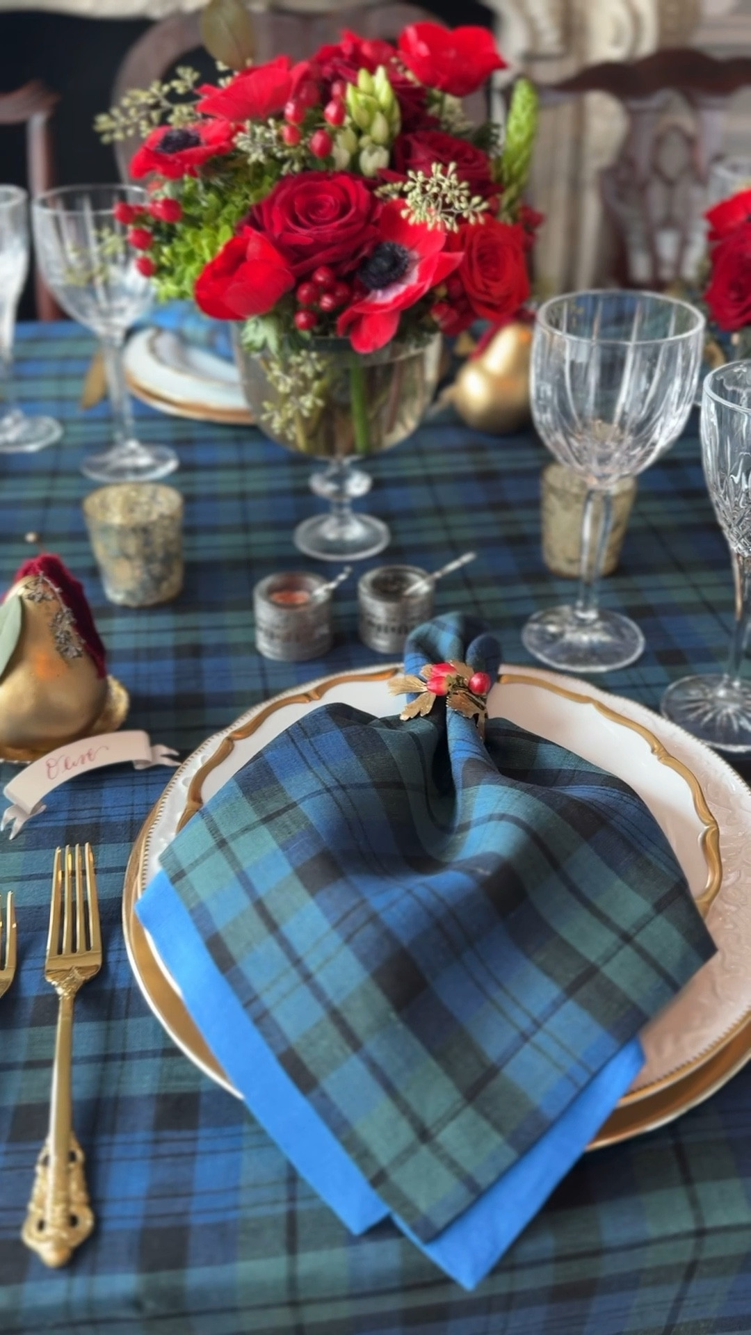 Create some holiday magic either this Christmas tablescape!✨🎄✨

#LTKSeasonal #LTKHome #LTKHoliday