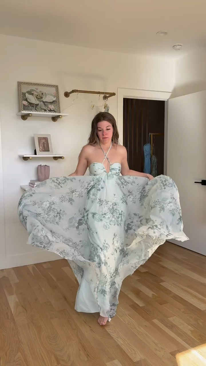 Mom and me wedding guest and formal event dresses  

Mac Duggal: Emerson10
Dress the Population: Emerson15

Wearing my usual smalls/2 in most
i sized down one size in the Mac Duggal dress & green floral

Wedding guest
Formal event
Black tie
Floral
Metallic
Pleated
Mother of the bride
Special occasion 

#LTKSeasonal #LTKWedding #LTKgrwm