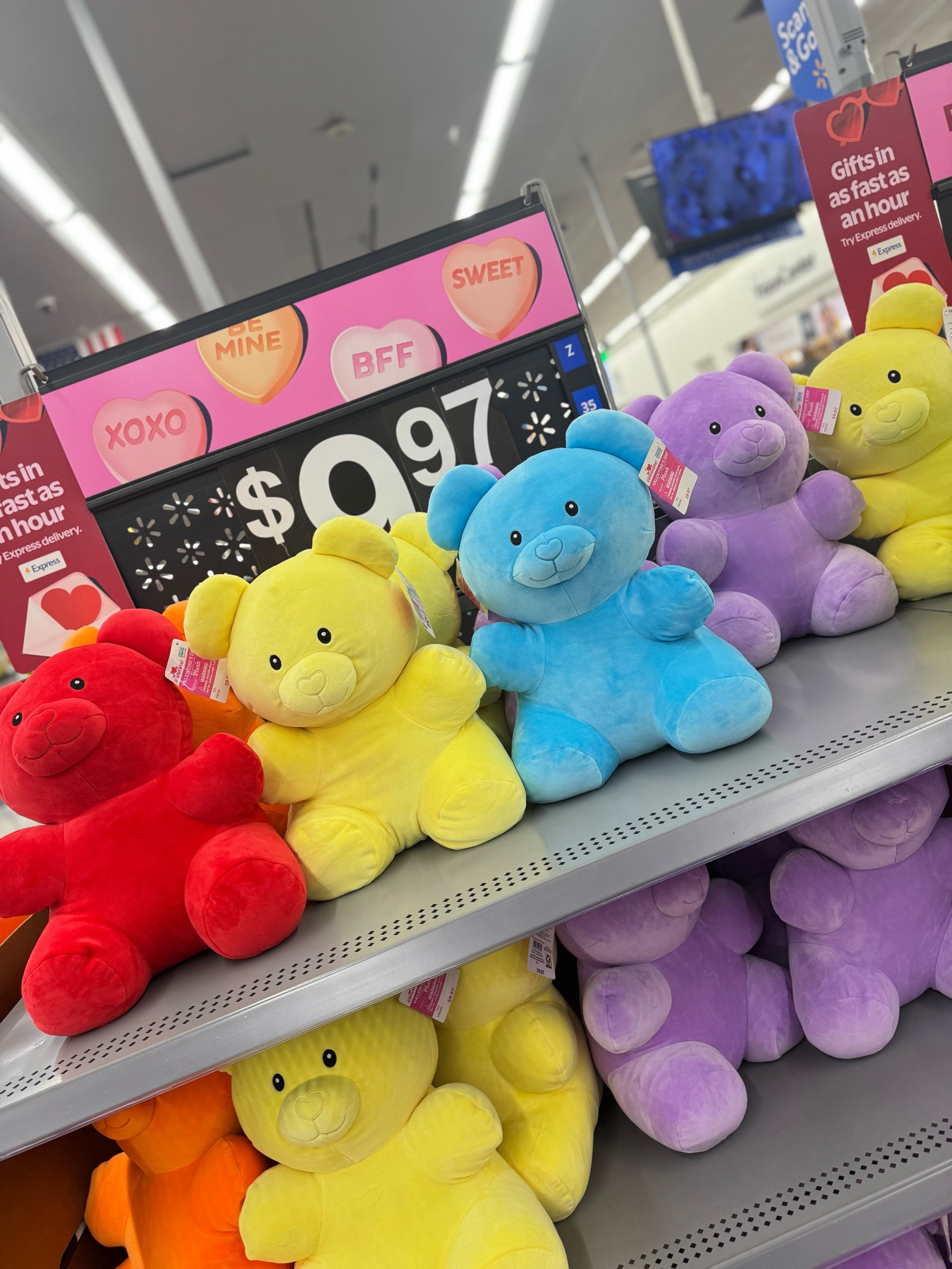 Valentines Plush under $10! @walmart #walmart 

#LTKHome #LTKFindsUnder50 #LTKSeasonal