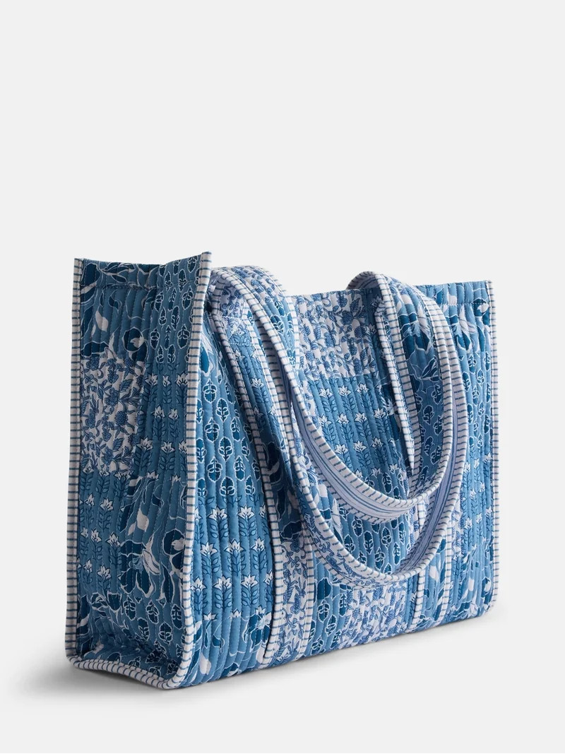 No Boundaries Quilted Tote Bag, Women's, Blue Patchwork | Walmart (US)