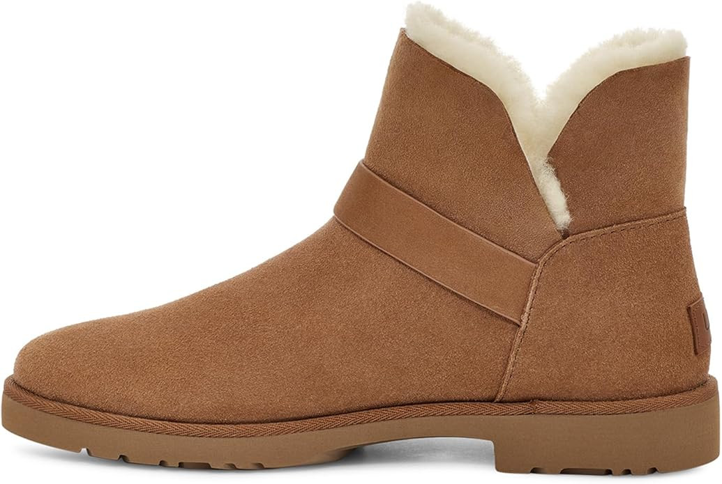 UGG Women's Romely Short Buckle Fashion Boot | Amazon (US)