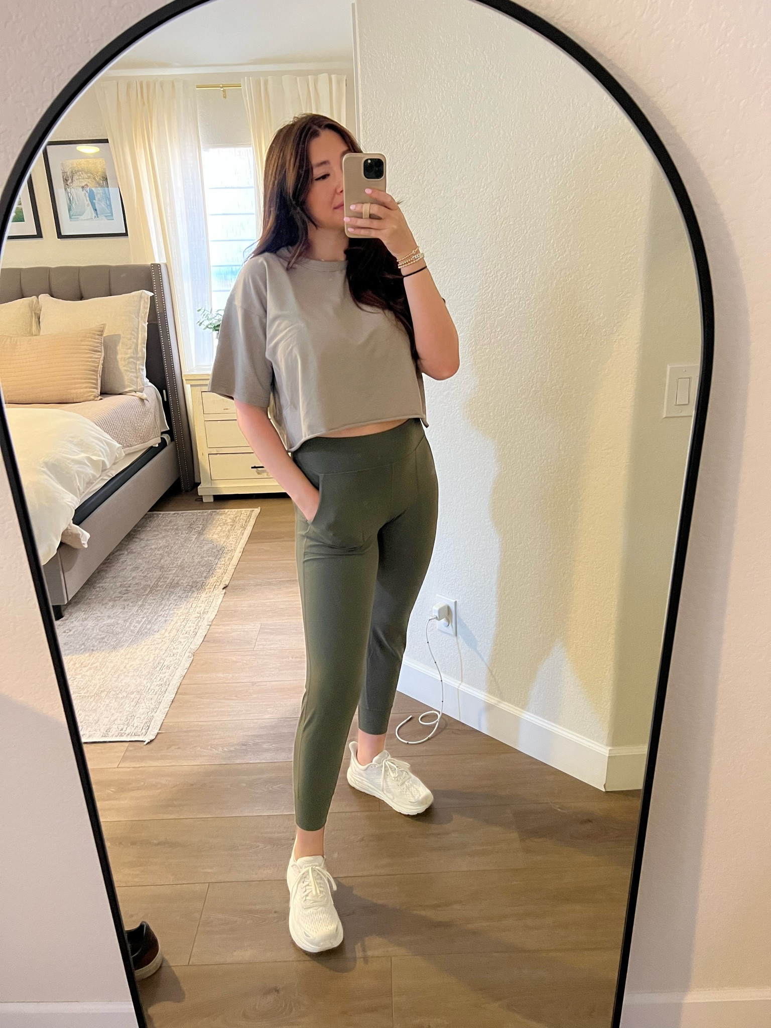 Went up 1 size in top. Wearing 8 in joggers (usually wear 6 in align leggings)

#LTKsalealert #LTKunder50 #LTKunder100