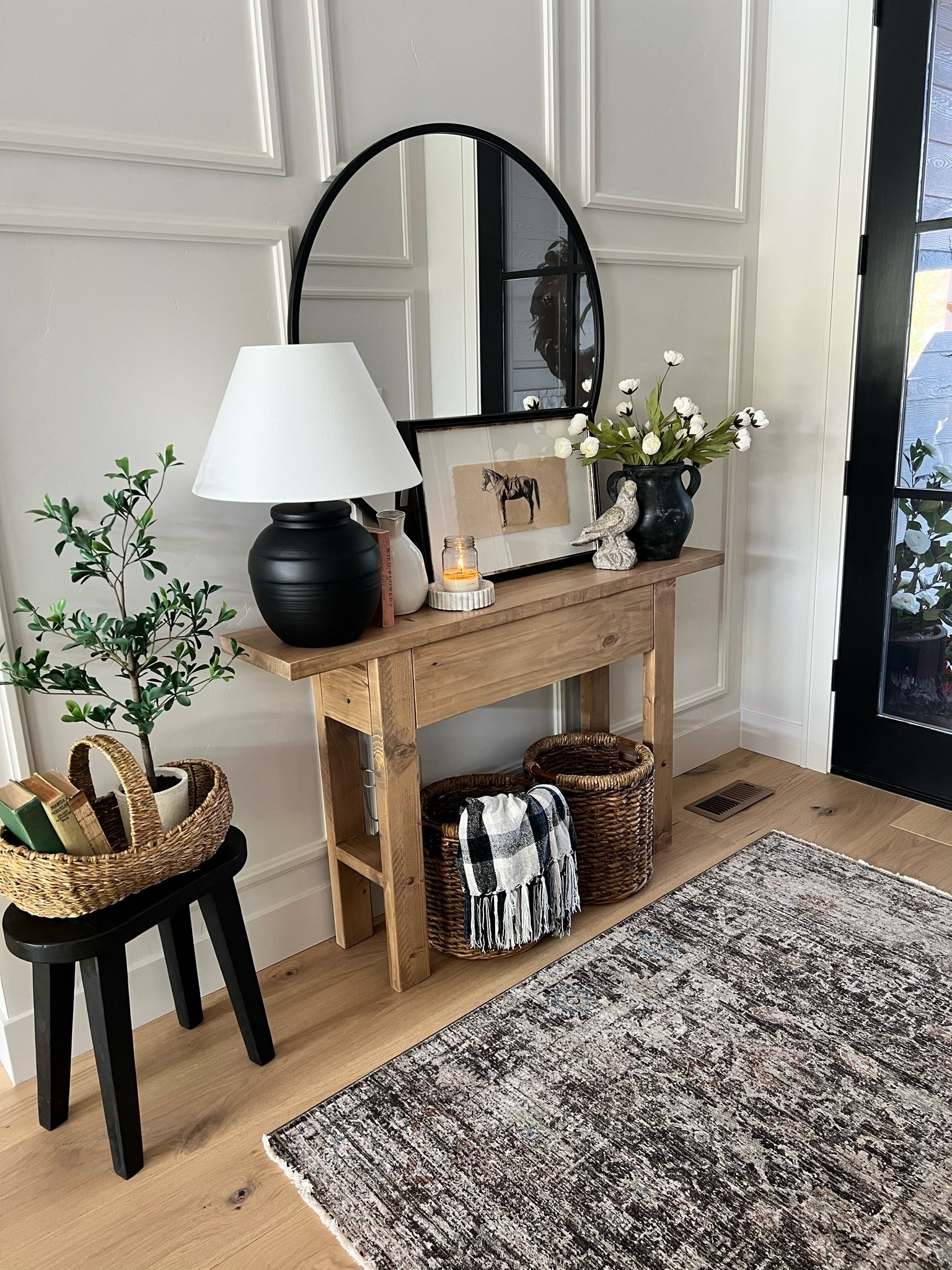 Entryway

#LTKSeasonal #LTKHome #LTKOver40