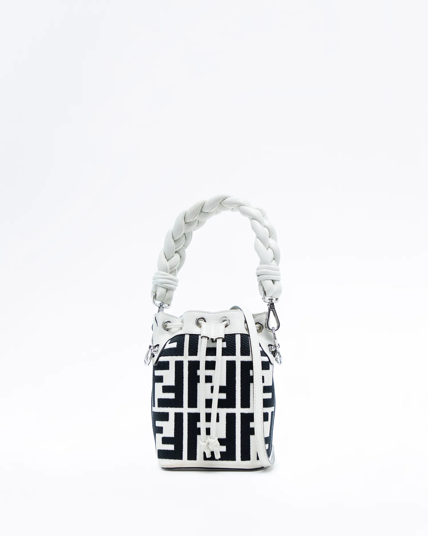 HomeHow It WorksClub PerksMerch Shop | Vivrelle