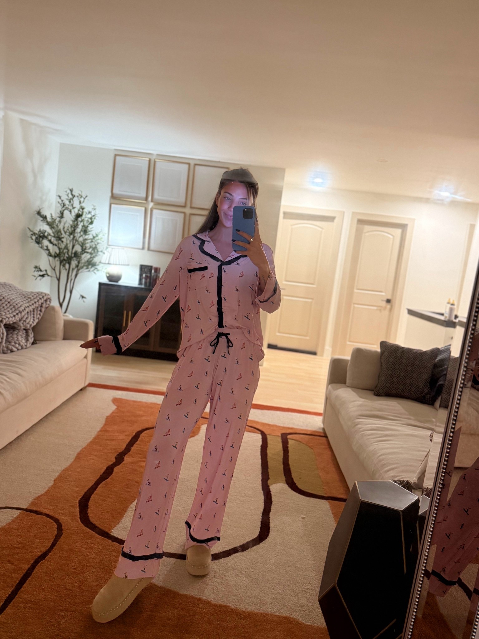 Wearing a size M 

#LTKmomlife #LTKPetite