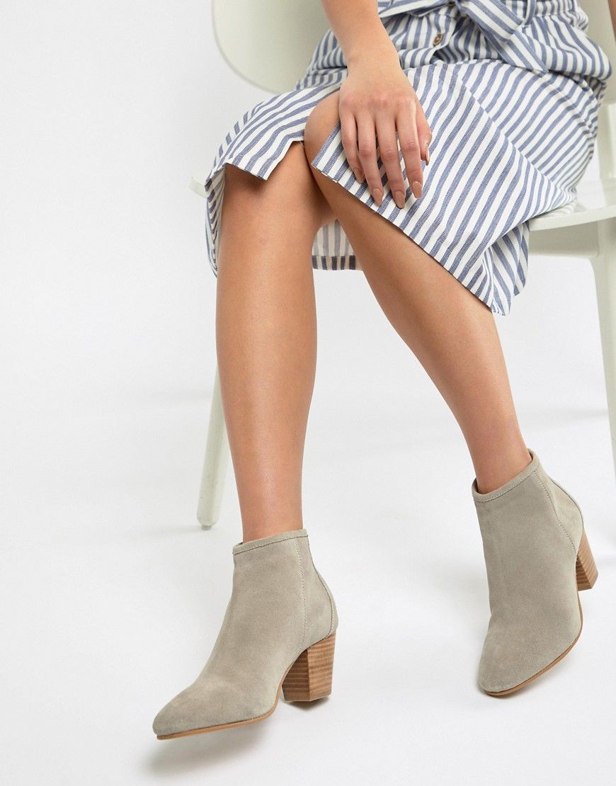 ASOS DESIGN Runaway suede ankle boots - Beige suede | ASOS UK