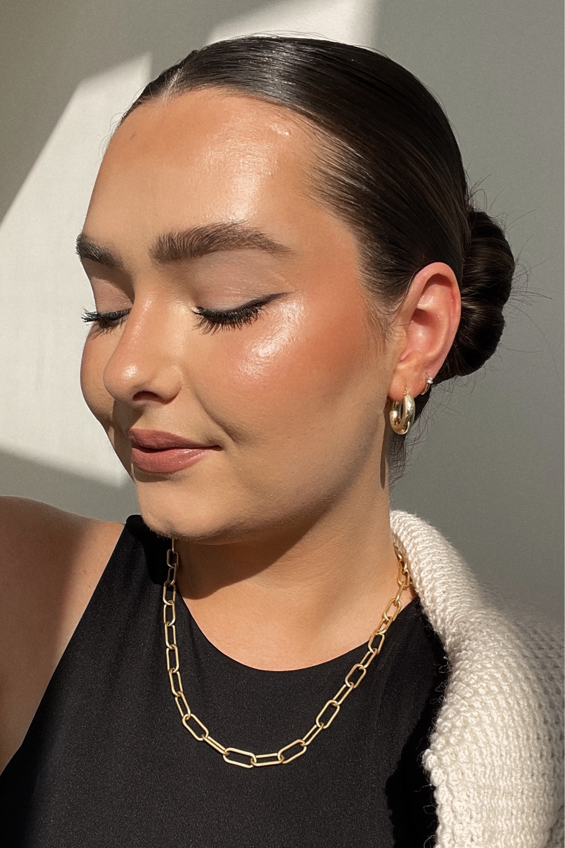 Tested out the Sofia Richie slick bun hair tutorial and wow, game changing tips!! My hair felt so snatched + smooth 😇

Video: https://www.instagram.com/reel/CxGiLEsPjnF/?igshid=MzRlODBiNWFlZA==

#LTKbeauty #LTKstyletip #LTKSeasonal