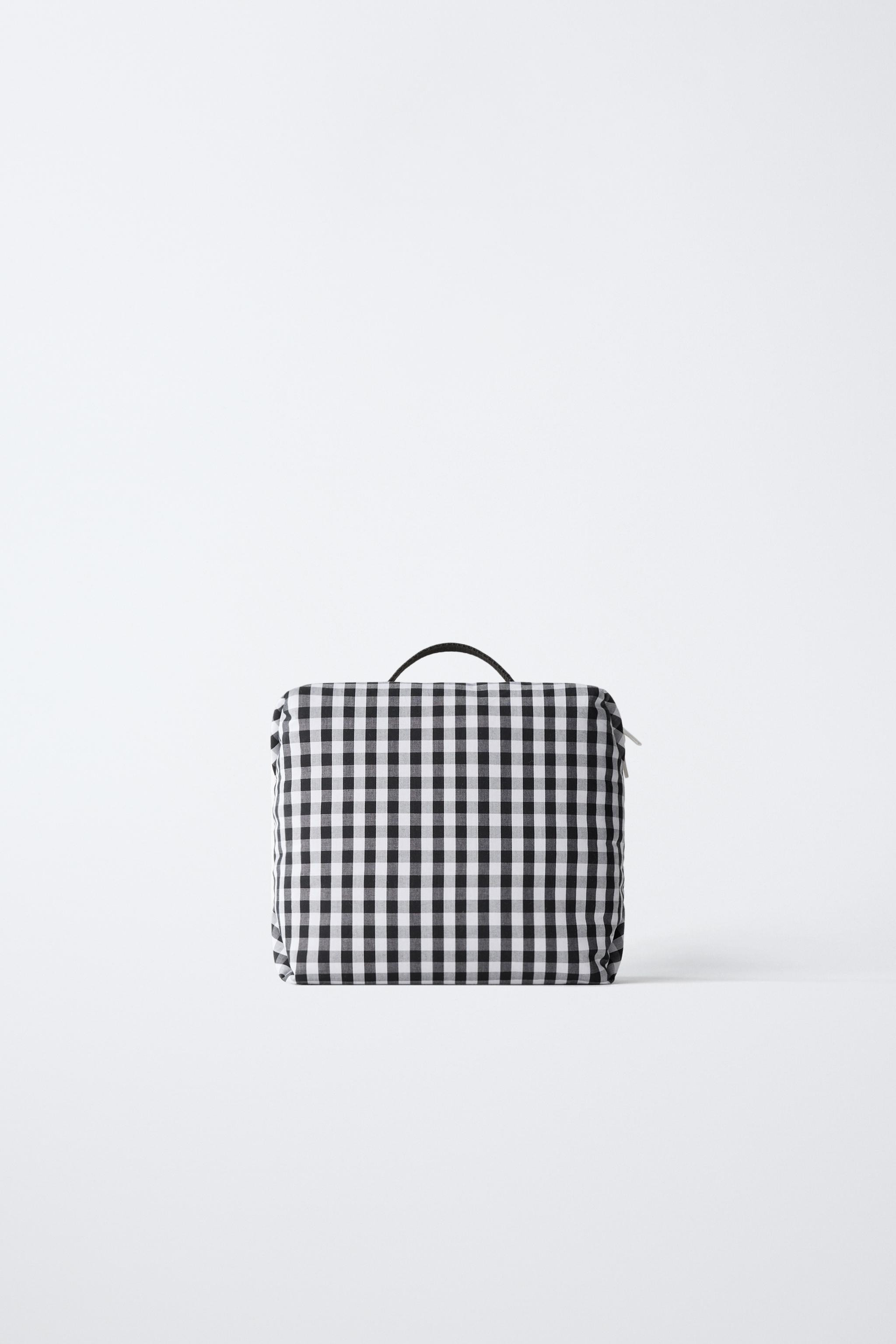 CHECKERED TOILETRY BAG | Zara US