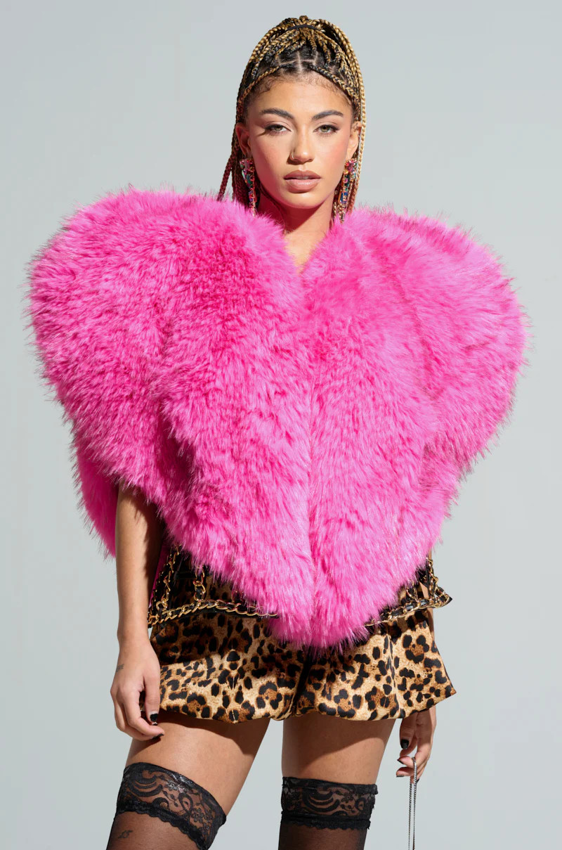 STAR CROSSED LOVER FAUX FUR HEART VEST | AKIRA