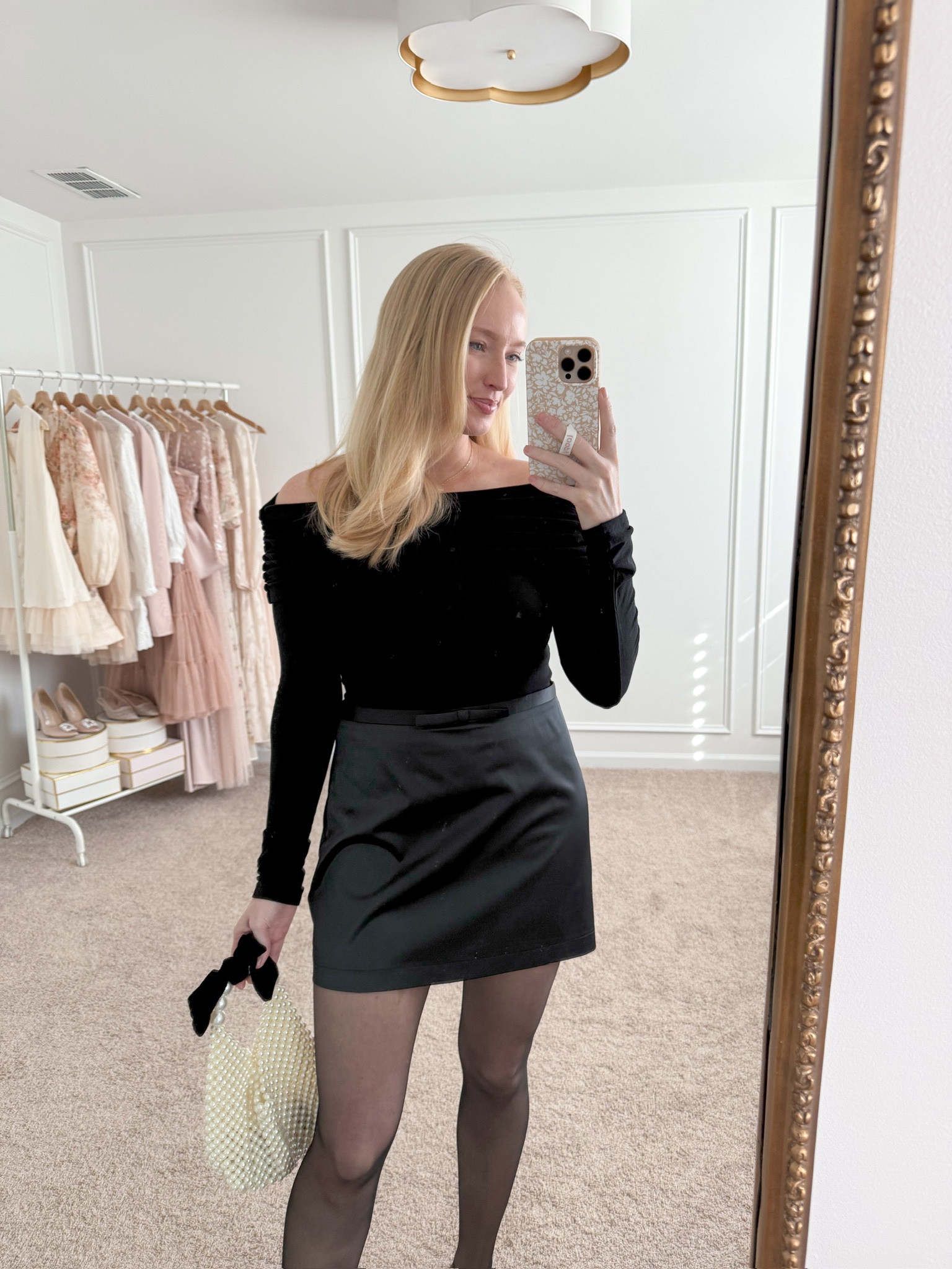 The cutest New Year’s Eve outfit! Party outfits // event outfits // dressy outfits // holiday outfits // new years eve looks 

#LTKParties #LTKHoliday #LTKSeasonal