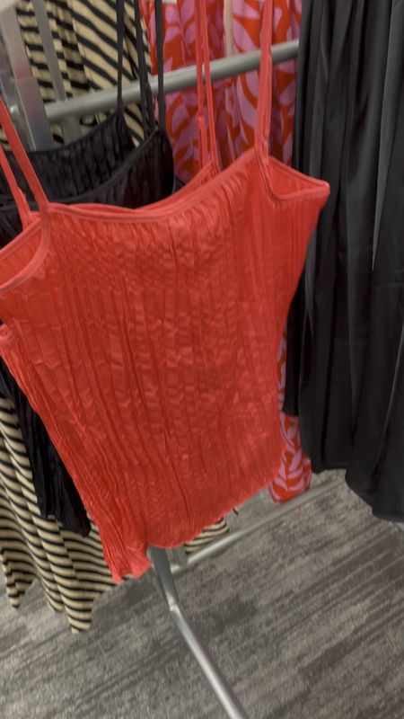 New textured camis 

#LTKStyleTip #LTKMidsize #LTKFindsUnder100