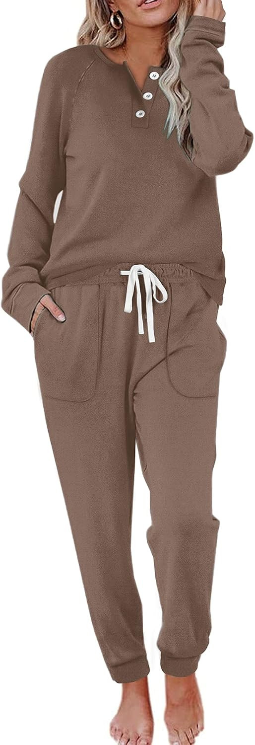WIHOLL Two Piece Outfits for Women Lounge Sets Button Down Sweatshirt Sweatpants Sweatsuits Set with Pockets | Amazon (US)