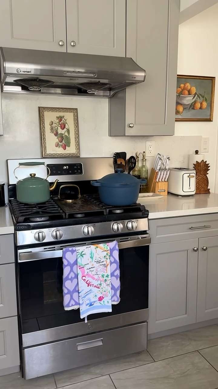 Kitchen details🤍



Kitchen towels, toaster, pot, kettle, smasher, spoon rest, anthro home, target, walmart, crate & barrel, caraway, shelli enright, stylenright

#LTKSeasonal #LTKHome
