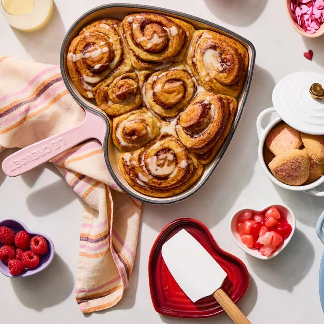 Traditional Heart Skillet | Le Creuset