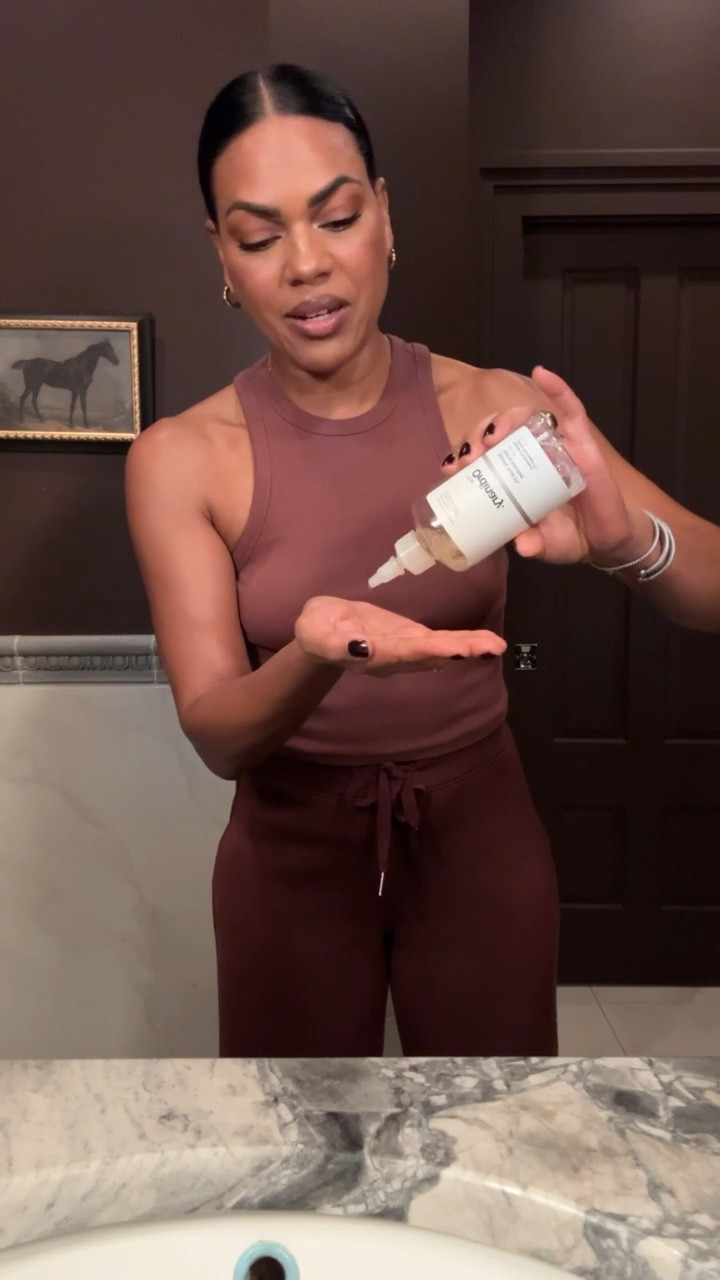 How I get smooth heels without needing a pedicure? The Ordinary toner and Kielh’s moisturizer is the key! Let me know if you want more tips to get smooth skin all over! 


#LTKFindsUnder50 #LTKBeauty