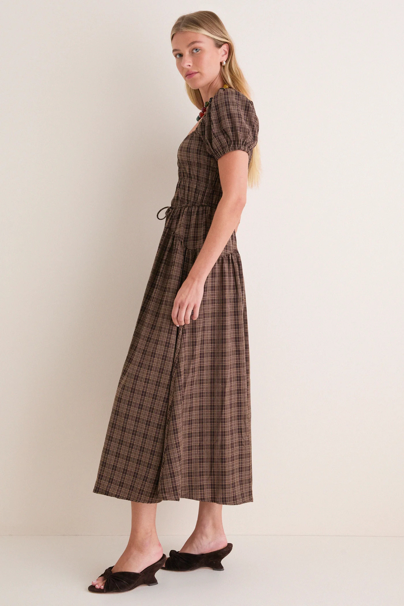 Mocha Multi Sweetheart Neck Puff Sleeve Midi Dress | Tuckernuck (US)